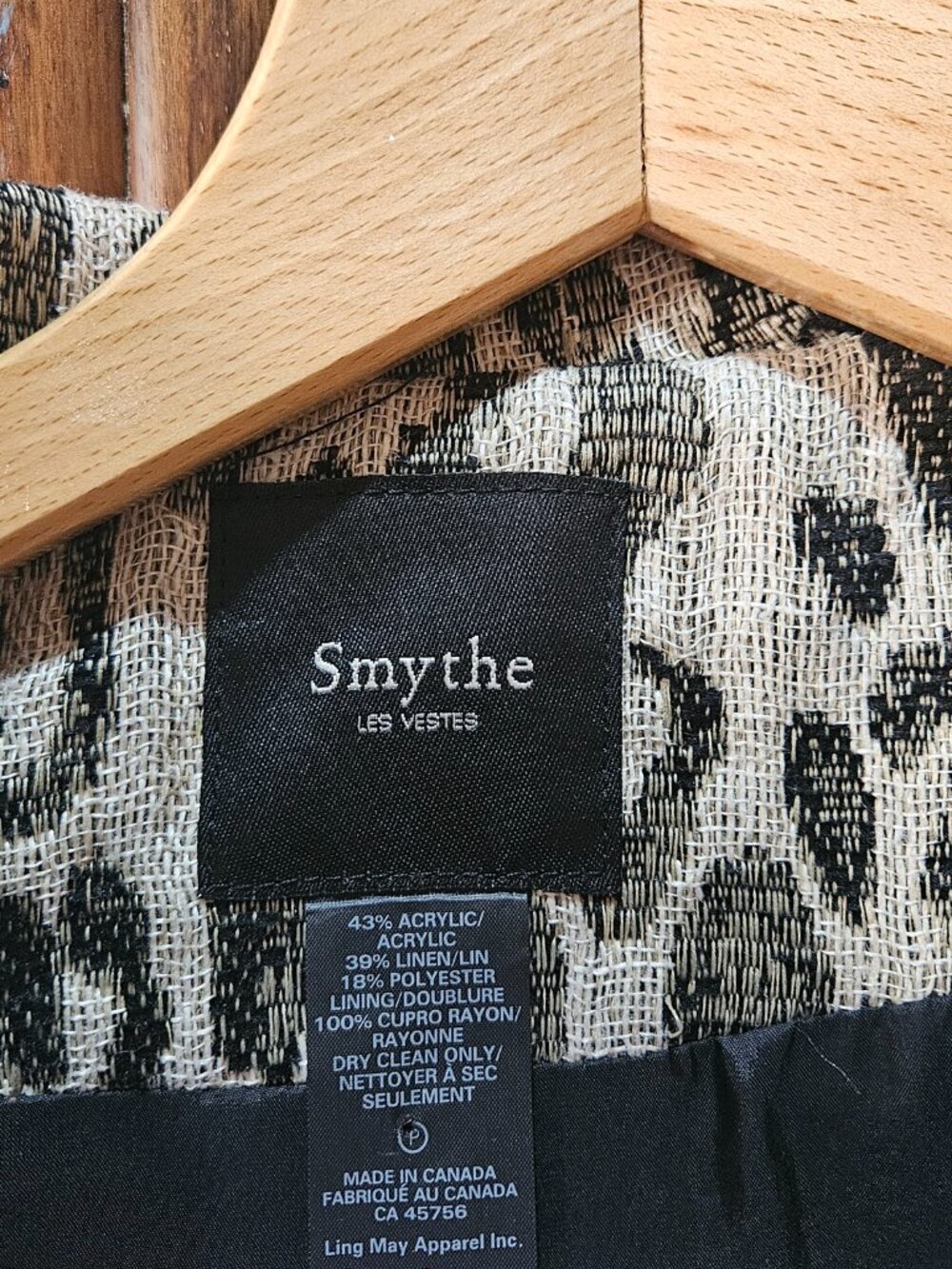 Smythe Jacket, Size 2 with spotted pattern - Picture 2 of 6